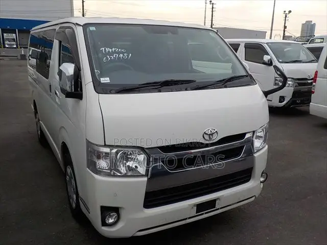 Toyota HiAce 2020 White