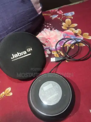 জাবরা স্পিক ৫১০ ব্লুটুথ কনফারেন্স স্পিকারফোন সাথে ক্যারি কেস