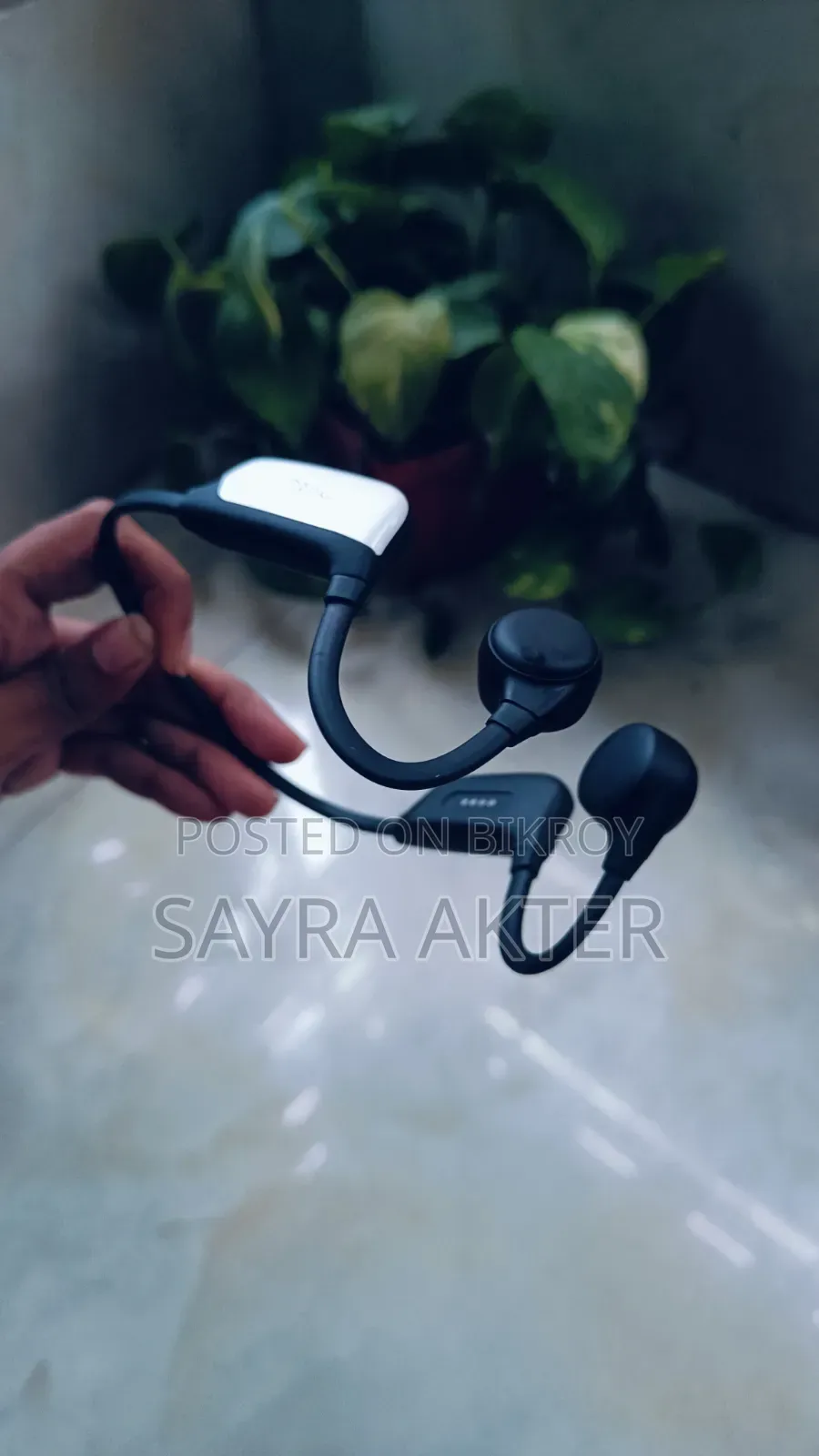 Riro Open Ear Headphone With Magnetic Charger