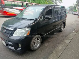 Toyota Noah 2004 Black