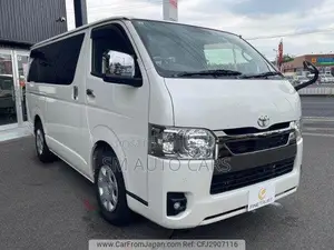 Toyota HiAce 2021 White