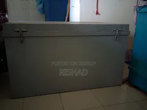 একটি বাক্স বিক্রি হবে অনেক মজবুত