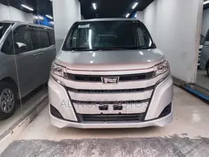 Toyota Noah 2021 Silver