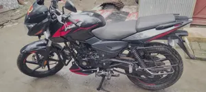 নতুন বাজাজ পালসার ১৫০ ২০২২ কালো