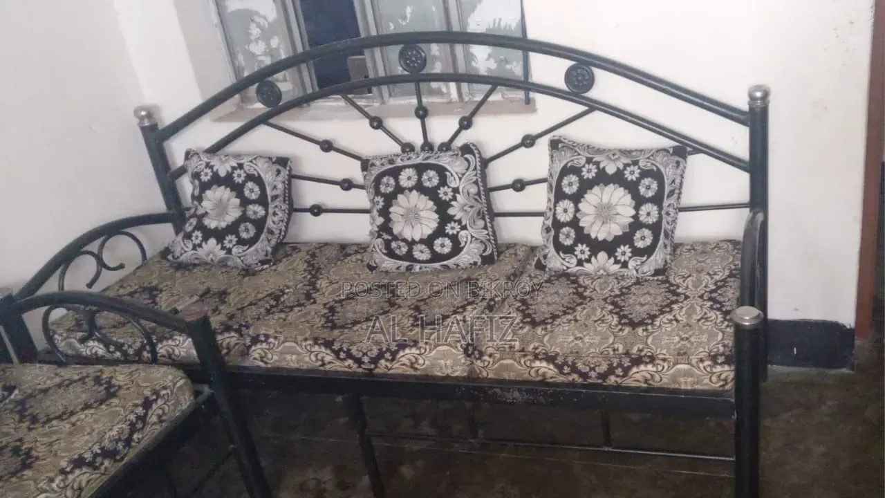 Steel Sofa Set Foam Table Soho