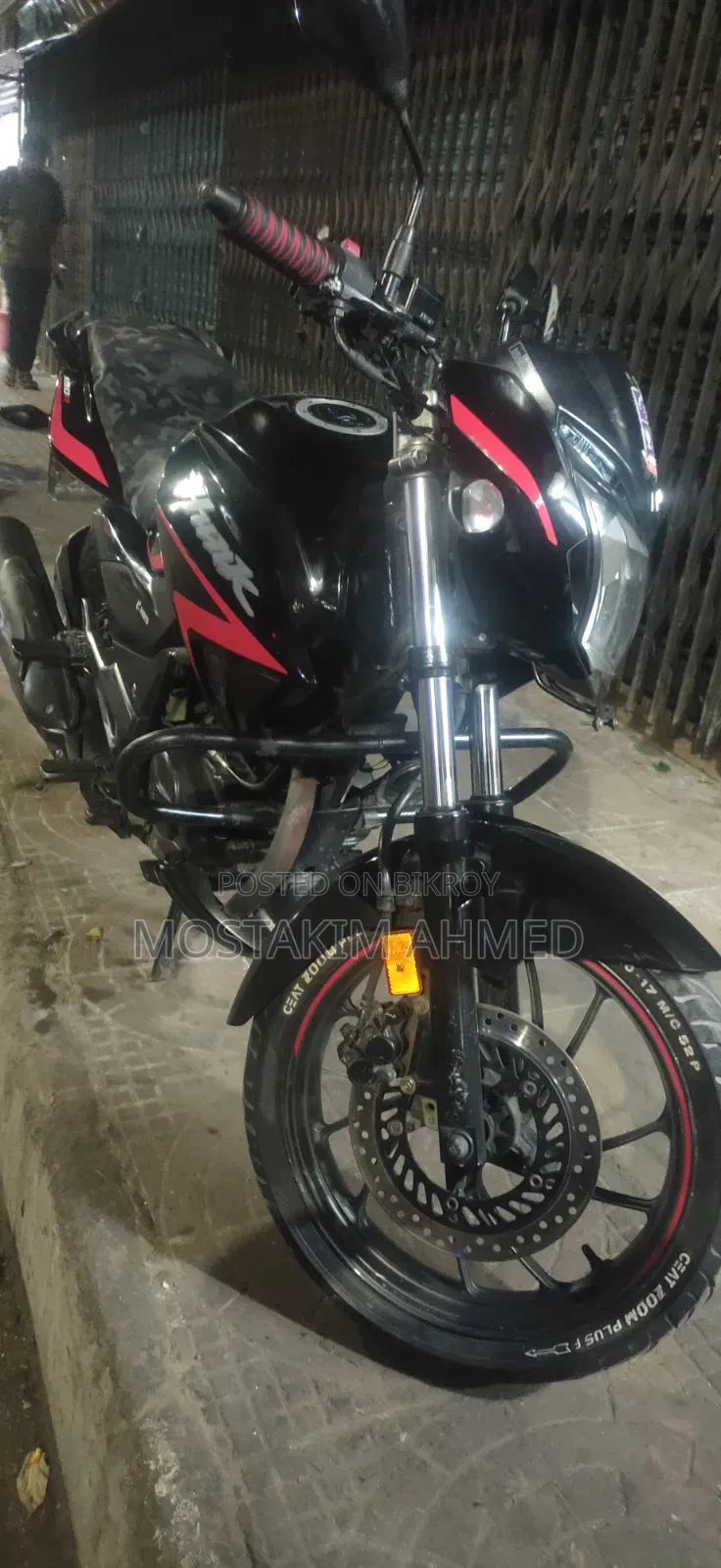 Hero Hunk 2022 Black