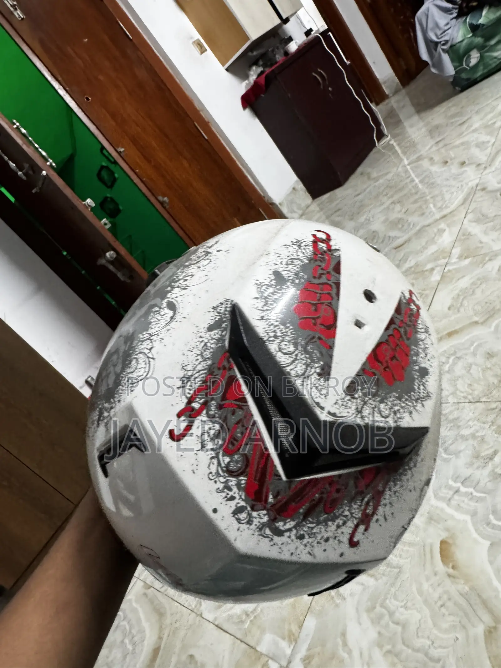 ভেগা হেলমেট
