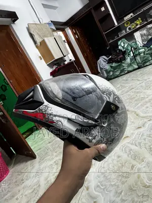 ভেগা হেলমেট