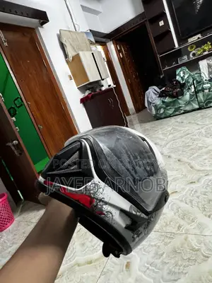 ভেগা হেলমেট