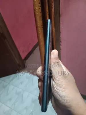 আইকিউওও ২৫৬ জিবি নীল