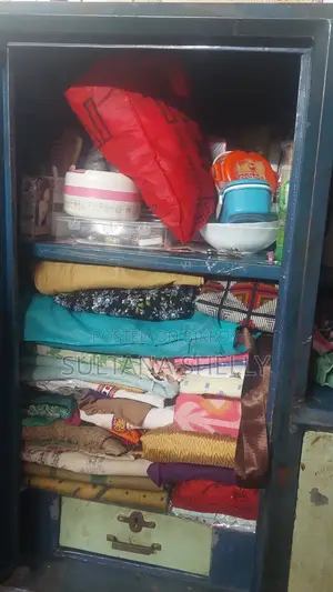 Steel Closet // With Vanity Mirror // Closet Space