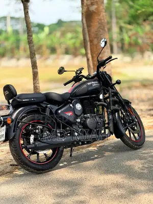 Royal Enfield Classic 350 2025 Black