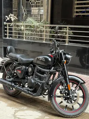 Royal Enfield Classic 350 2025 Black