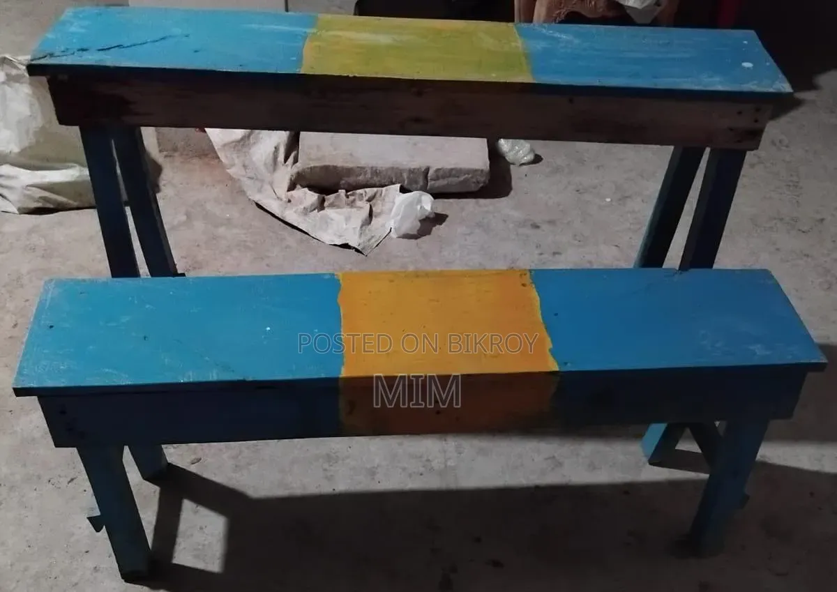 ক্লাসরুমের উপযোগী বেঞ্চ বিক্রি হবে