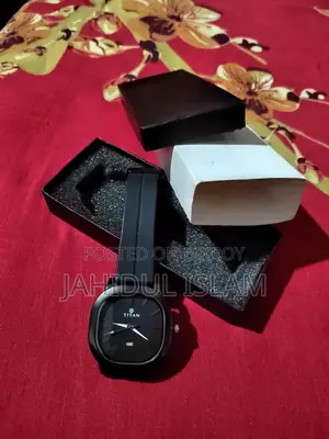 Titan Edge (M7508) Black Dial Watch - Super Fresh Condition With Box
