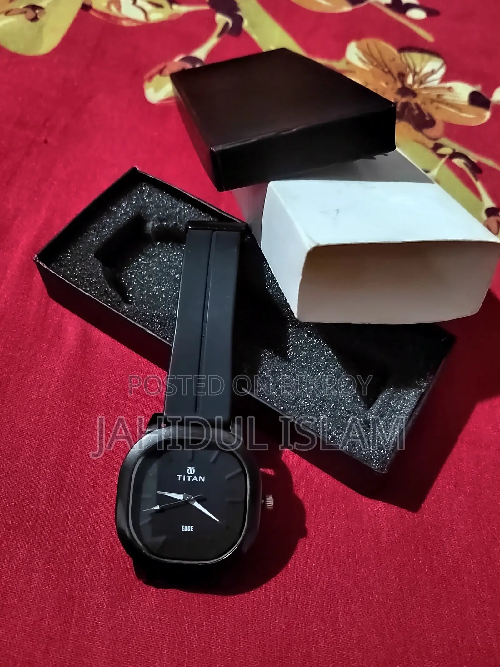 Titan Edge (M7508) Black Dial Watch - Super Fresh Condition With Box