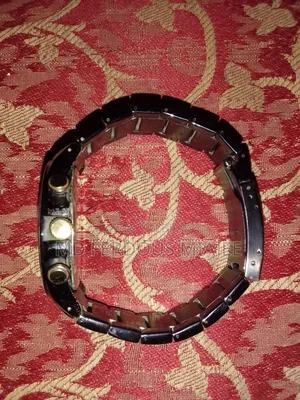 Curren Watch