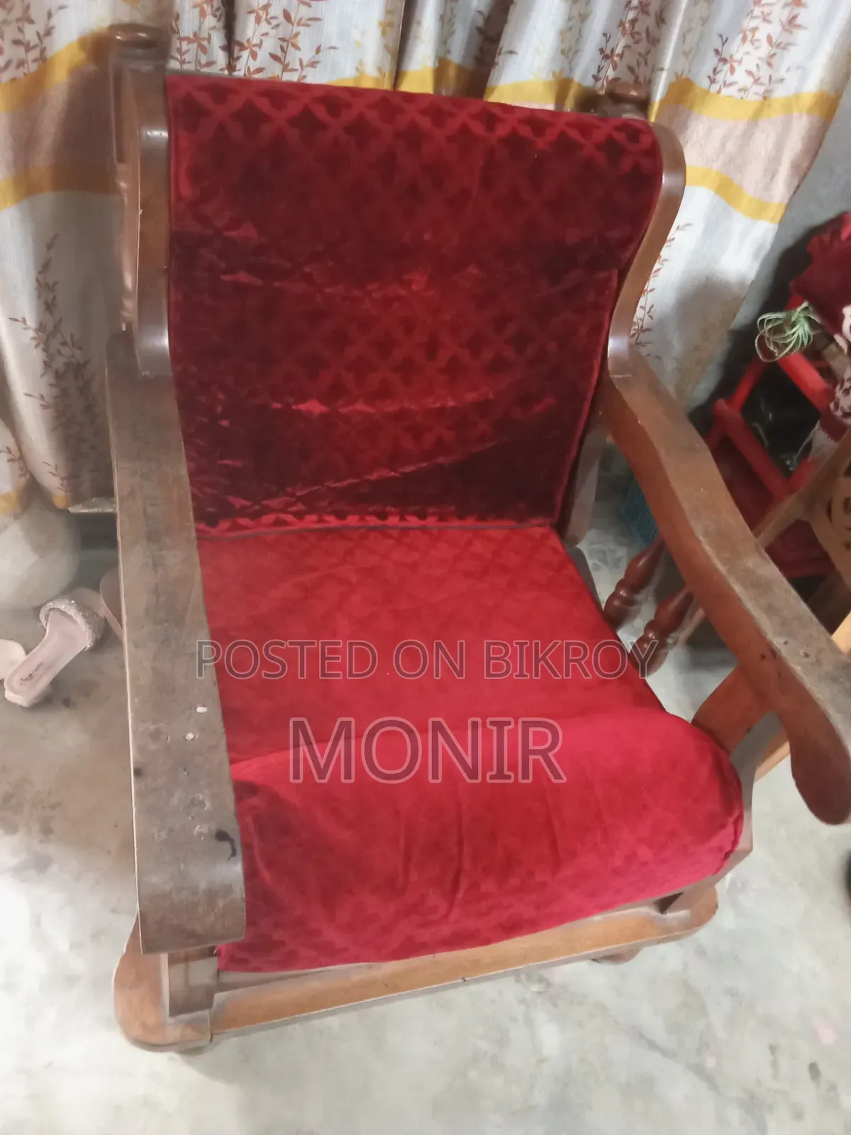 কাঠের সোফা
