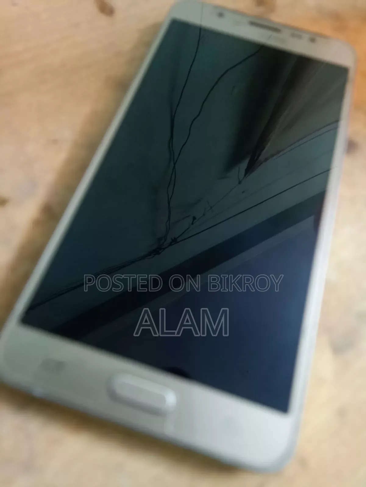 Samsung Galaxy J7 16 GB Gold