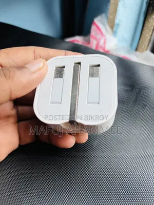 অ্যাপল ২০ ওয়াট ইউএসবি-সি পাওয়ার অ্যাডাপ্টার