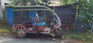 মোটরসাইকেল ২০২৫ ব্রাউন