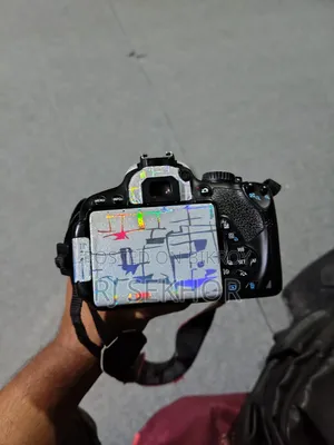 Canon 700D + 18-55 Lens