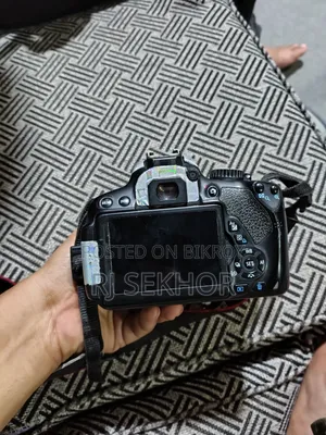 Canon 700D + 18-55 Lens