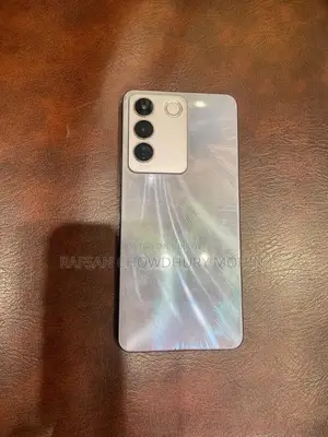 Vivo V27e 256 GB Gray