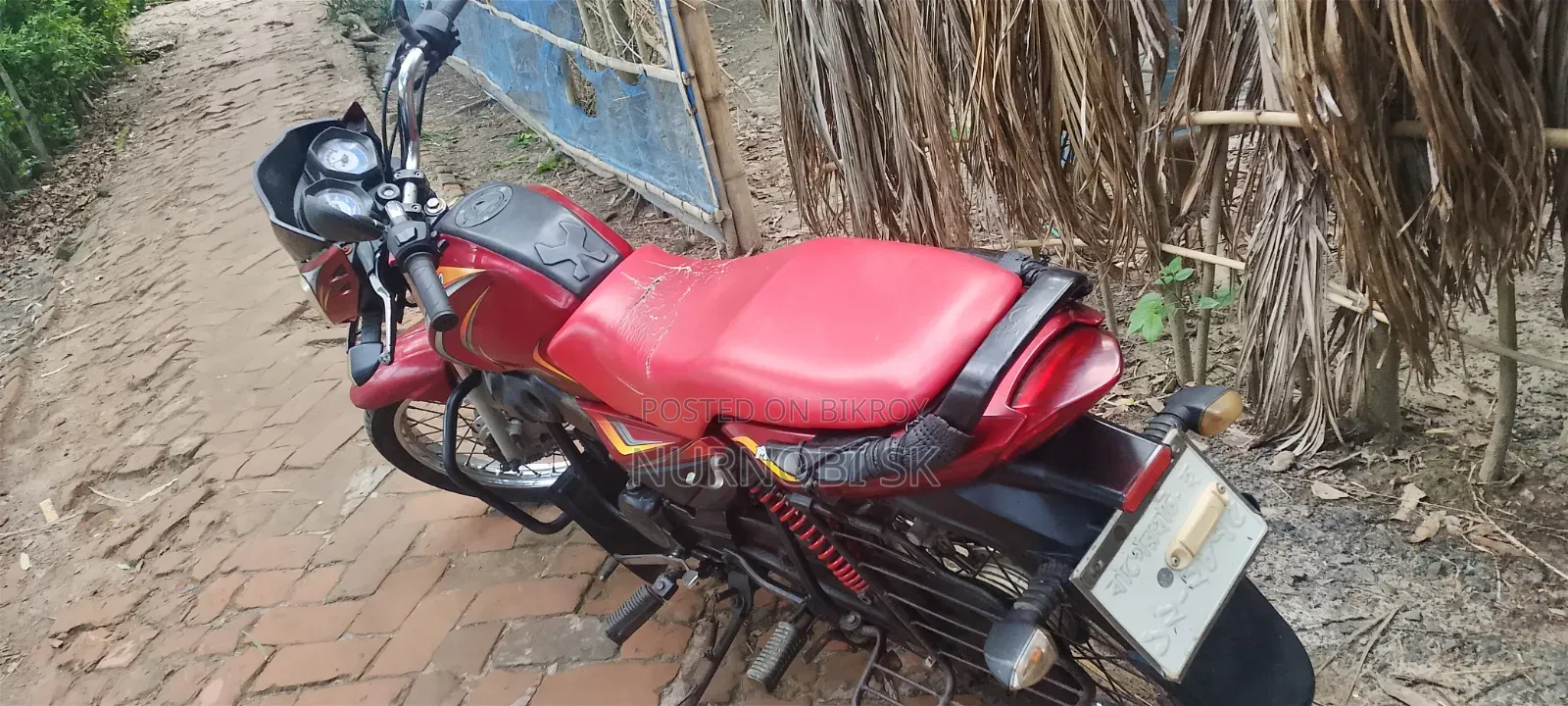 Mahindra Centuro 2021 Red