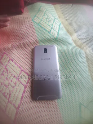 Samsung Galaxy J7 Pro 32 GB White