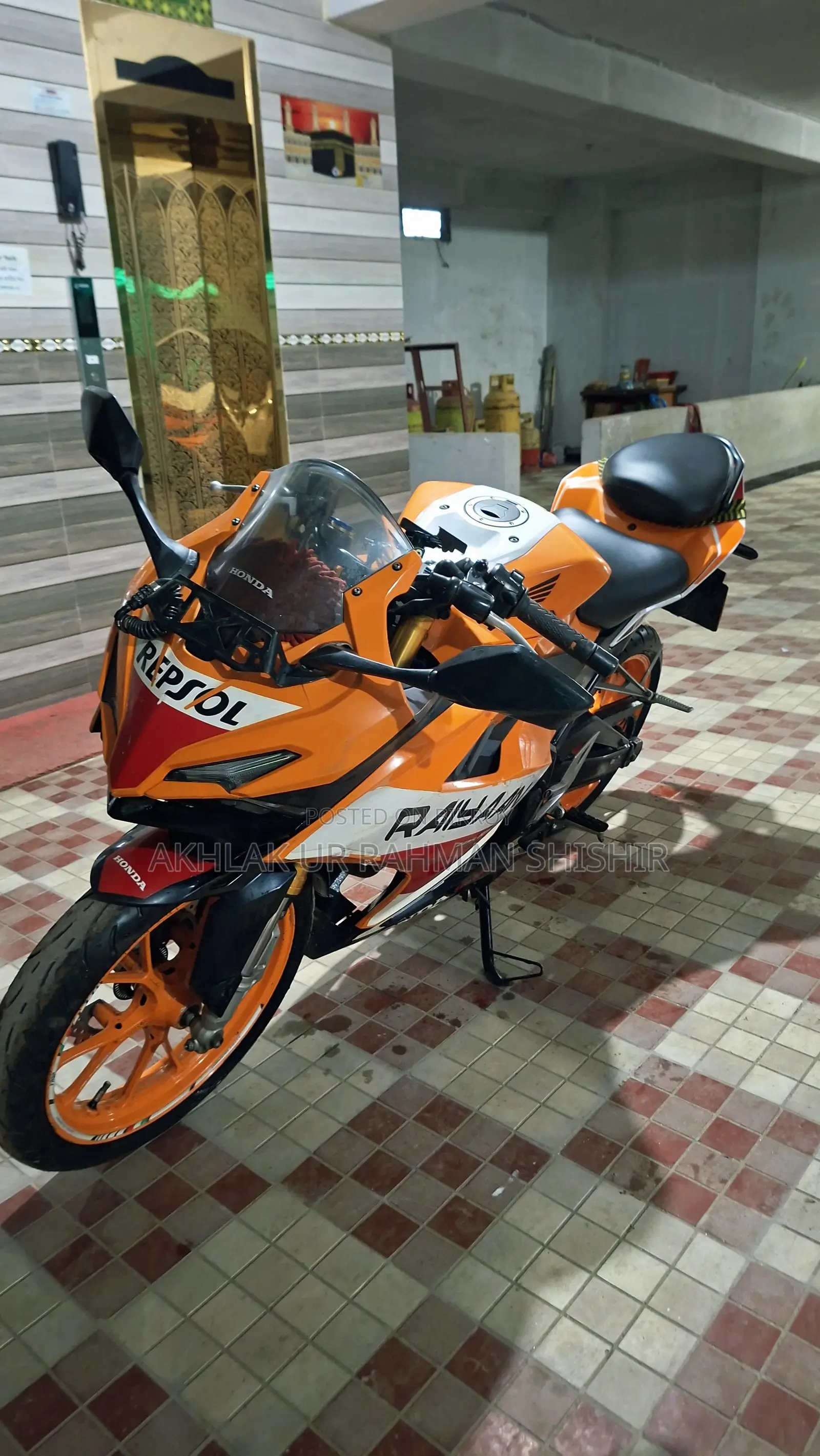 Honda CBR 2022 Orange