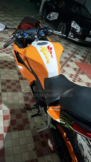 Honda CBR 2022 Orange