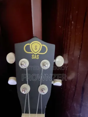 1 Month Used Ukelele + Bag