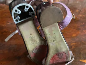 দুই জোড়া জুতা মাত্র ১০০০ টাকা