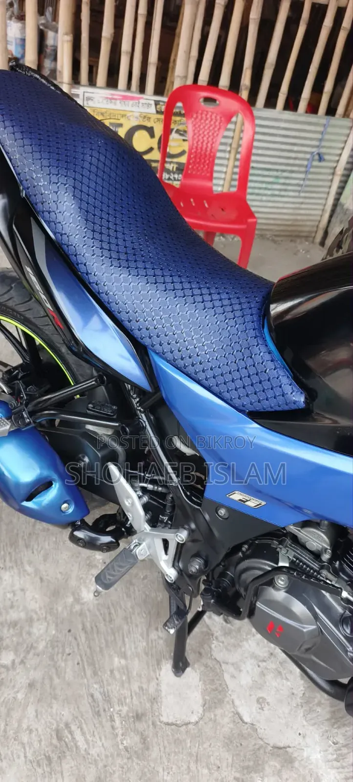 হিরো থ্রিলার ১৬০আর ৪ভি ২০২২ নীল
