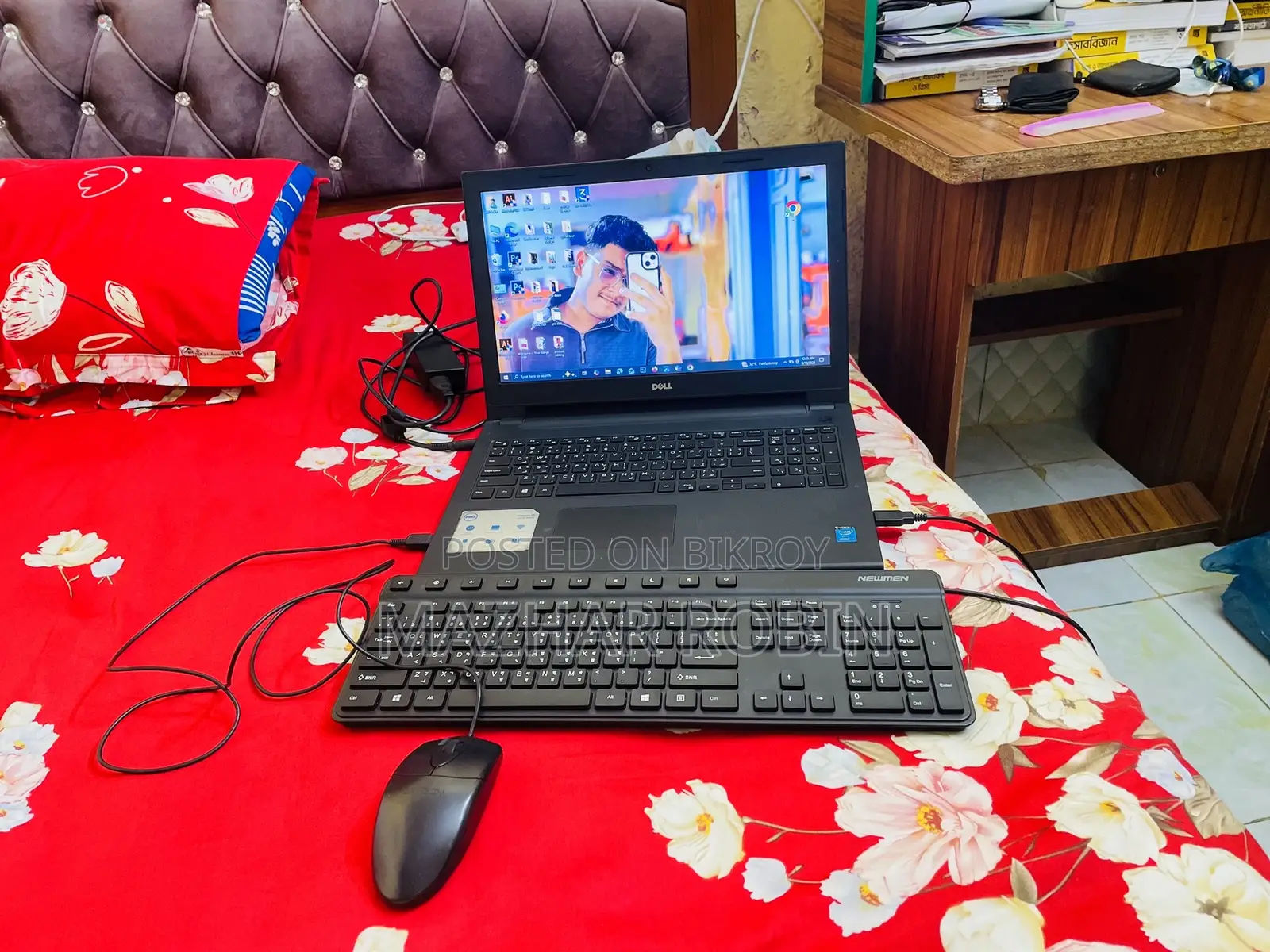 ল্যাপটপ ডেল ইন্সপায়রন ১৫ ৩০০০ ১২৮জিবি ইন্টেল কোর আই৩ এসএসডি ১২৮জিবি