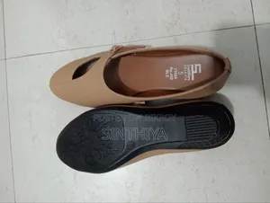 ইন্ডিয়ান লেদার জুতো
