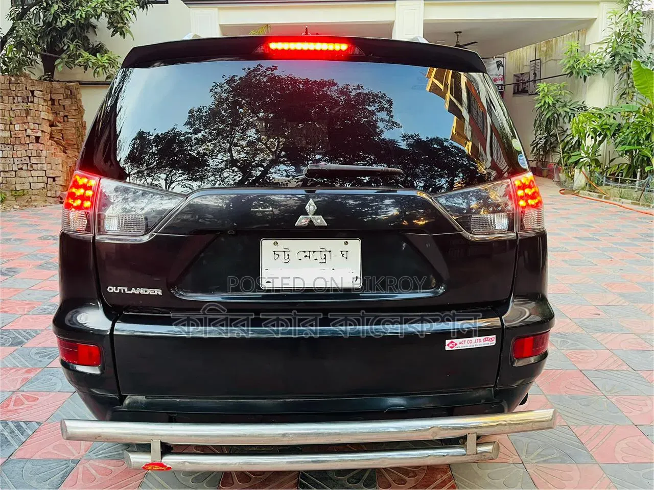 Mitsubishi Outlander 2010 Black