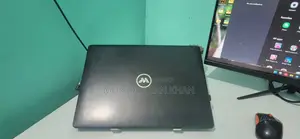 Laptop 8GB Intel Core I3 HDD+SSD 1T