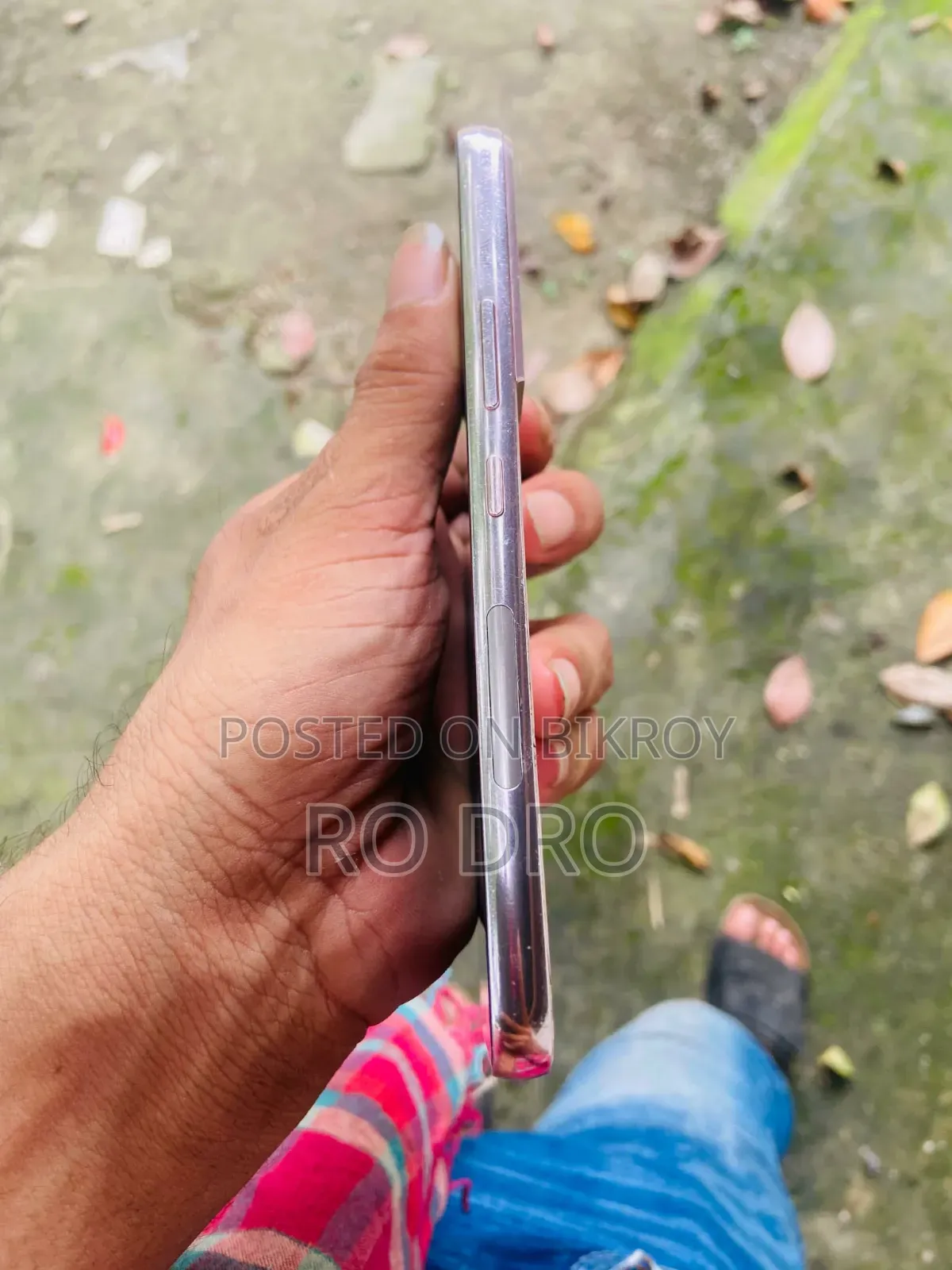 স্যামসাং গ্যালাক্সি এস২২ ৫জি ২৫৬ জিবি হোয়াইট