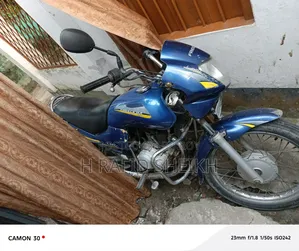 মোটরসাইকেল ২০০৫ নীল
