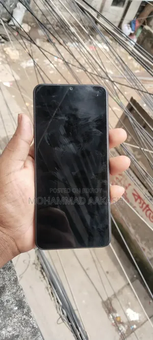 ভিভো ওয়াই১৮ ১২৮ জিবি কালো
