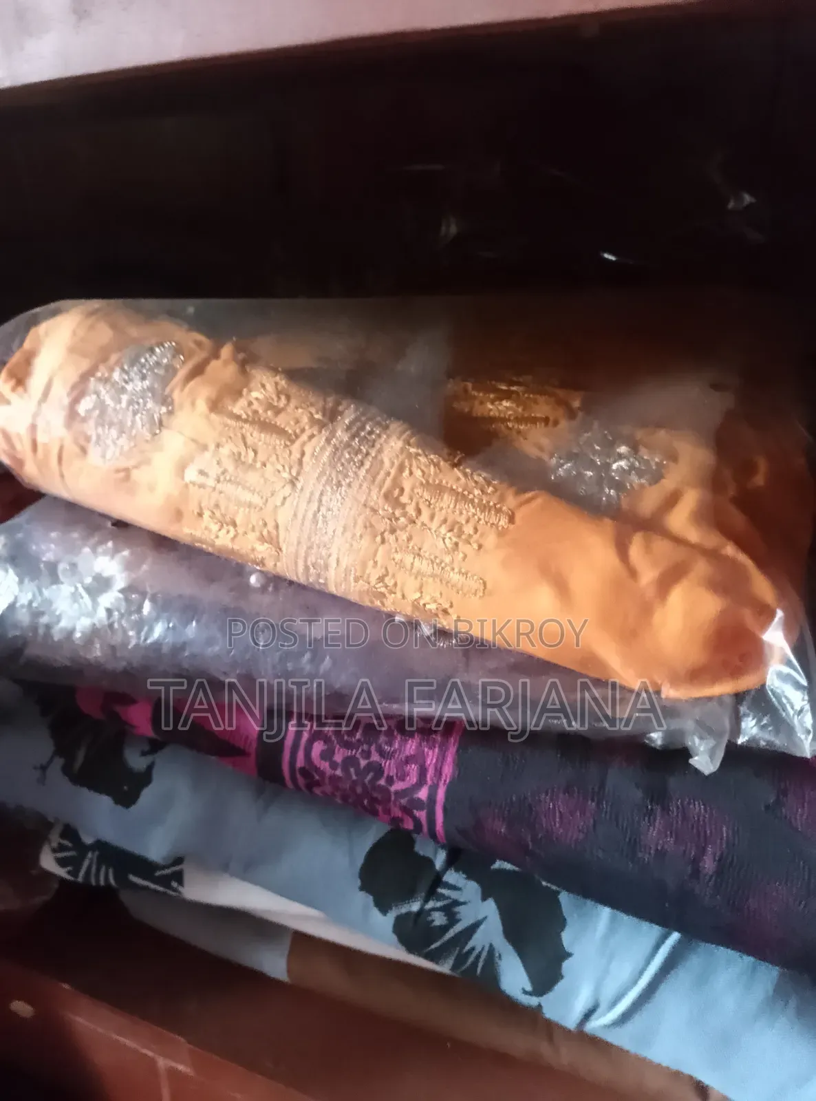 Shop for sale due to need for money, women's clothing