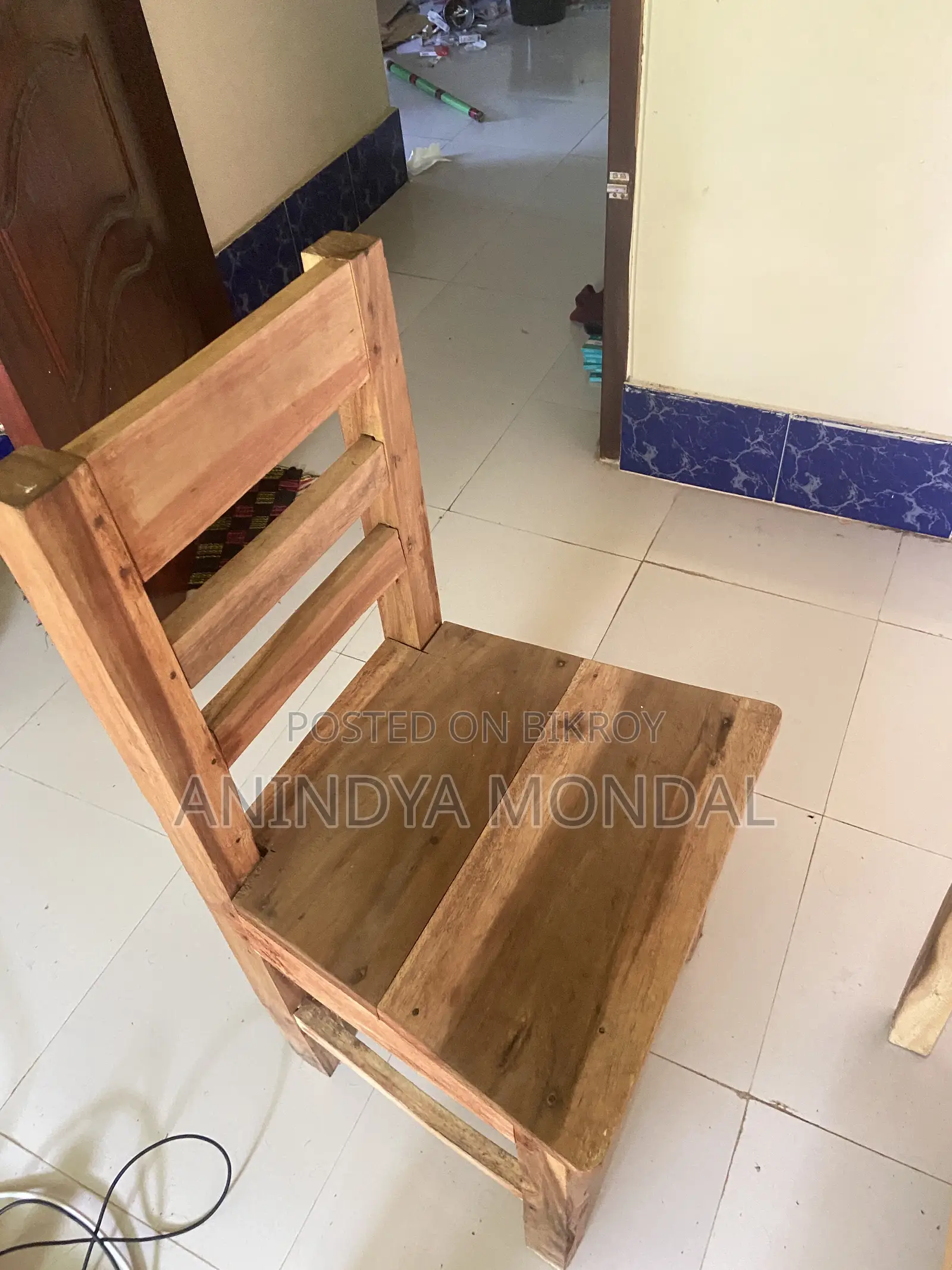 Table and chair for sale