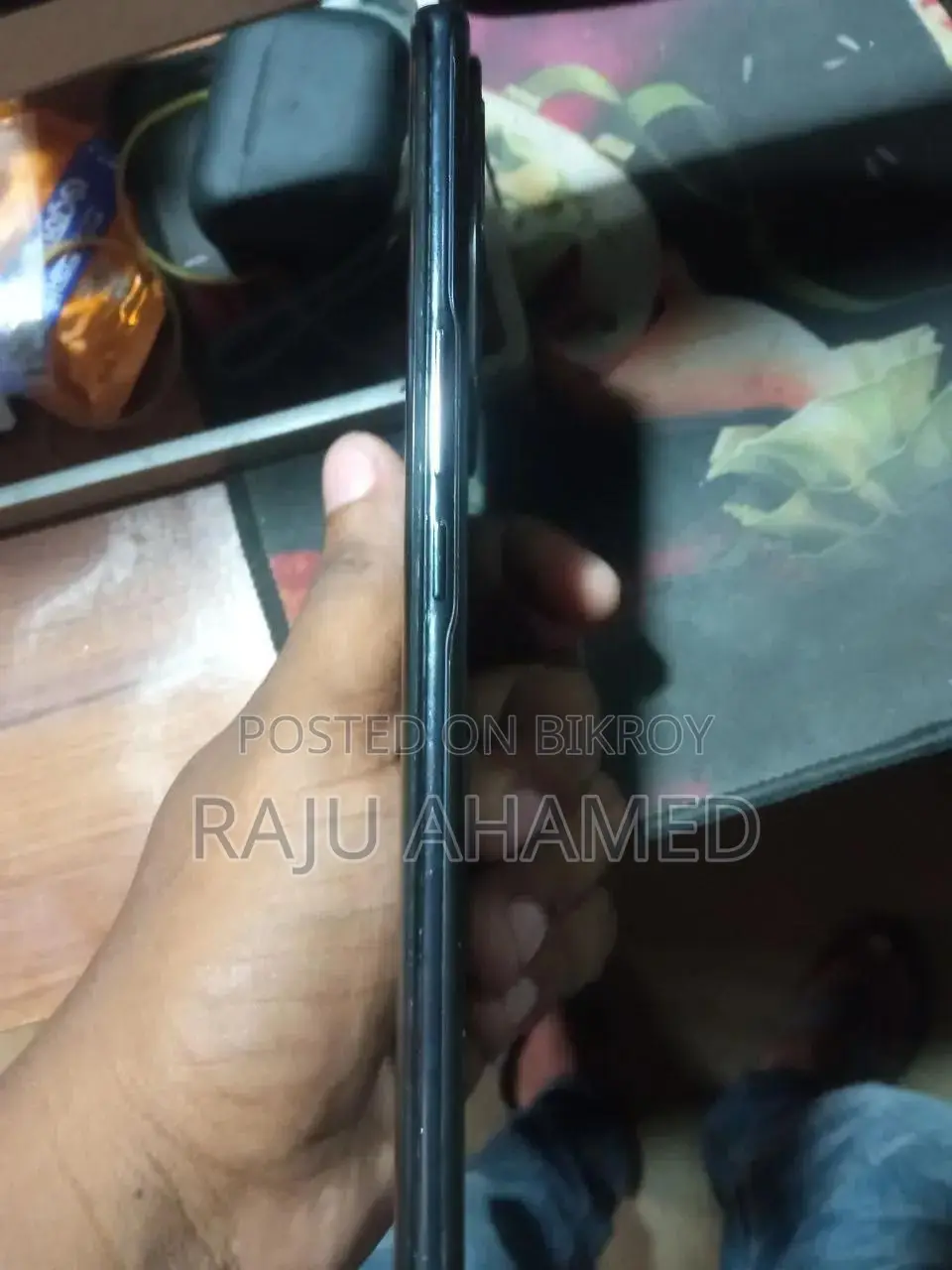 ভিভো টি২ (ইন্ডিয়া) ১২৮ জিবি ব্ল্যাক