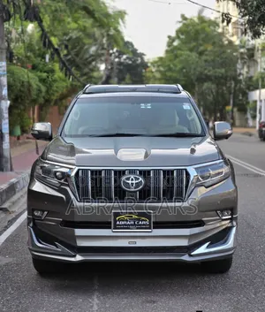 Toyota Land Cruiser Prado 2014