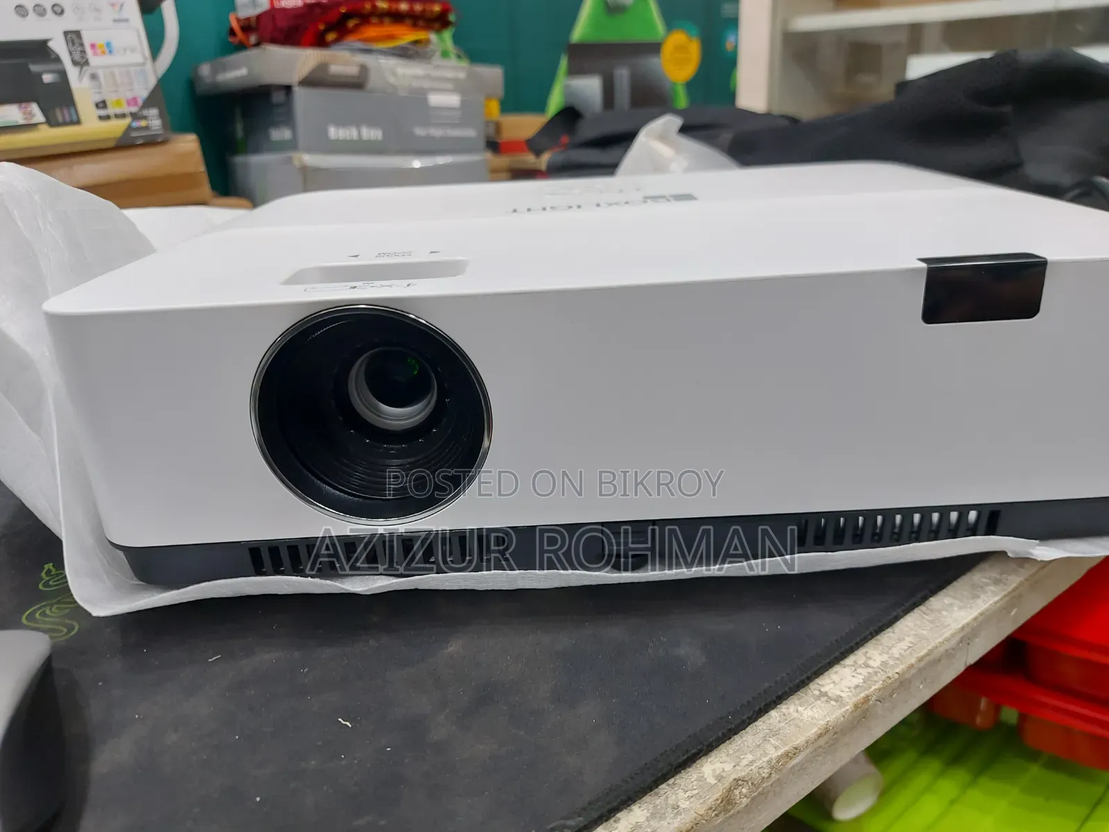 Multimedia Projector