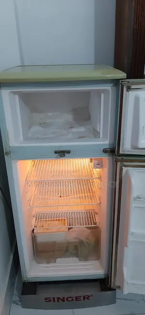 Used Singer Refrigerator 230 litre