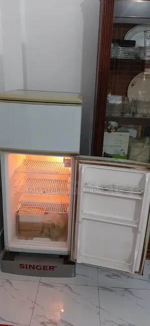 Used Singer Refrigerator 230 litre