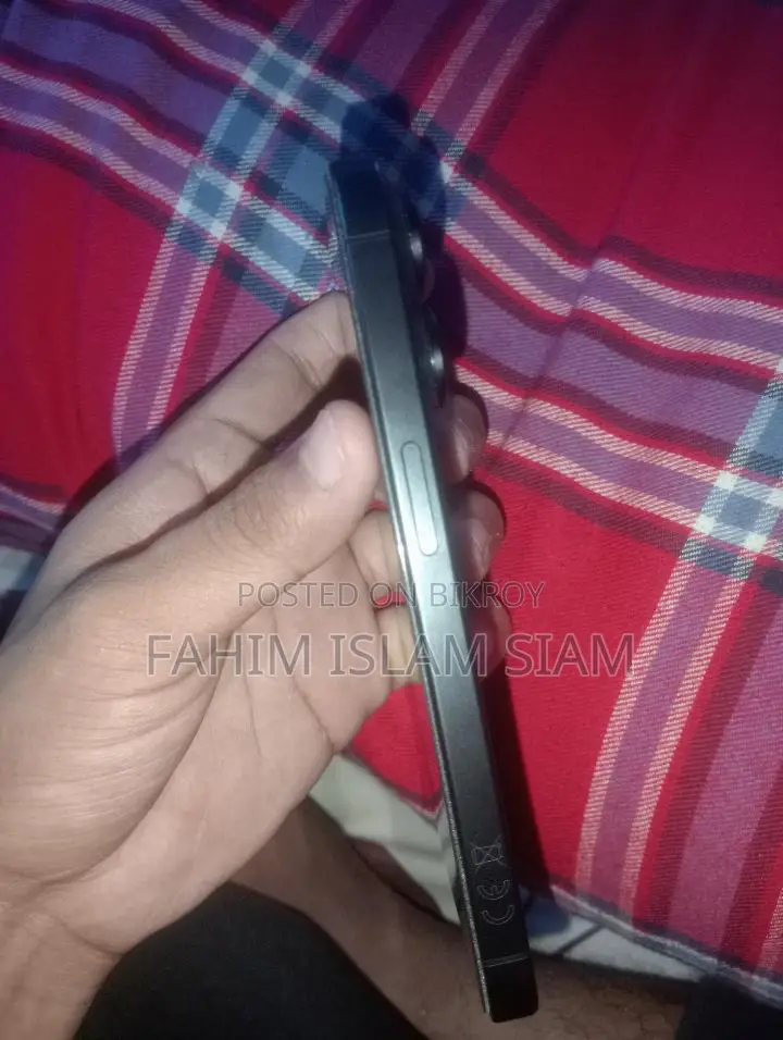 অ্যাপল আইফোন ১৫ প্রো ২৫৬ জিবি কালো